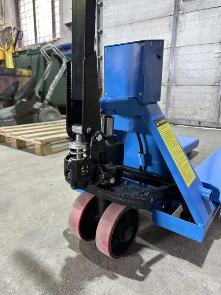 Тележка гидравлическая с весами 2000 кг 1150 мм полиуретановые колеса TOR CBY-CW2