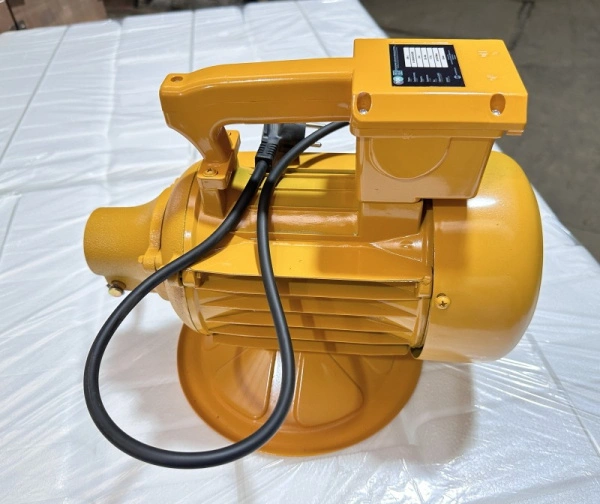 Электропривод глубинного вибратора для бетона 2,2 кВт TOR ZN70-C