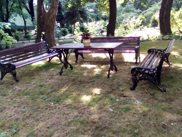 Чугунный стол «Аллея» 1,5 м
