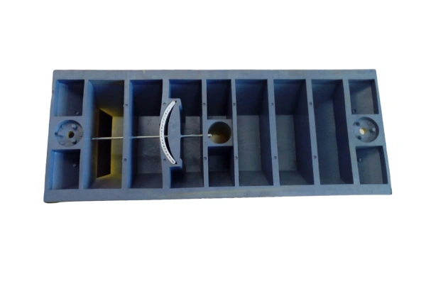 Делиниатор дорожный резиновый ДДР-610 (сепаратор) со столбиком сигнальным  со сплошной светоотражающей пленкой и светофильтром