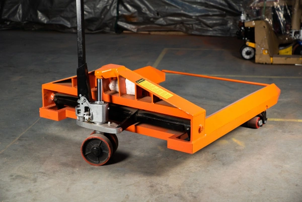 Тележка гидравлическая для рулонов 2500 кг 1150х1150 мм полиуретановые колеса TOR HZT