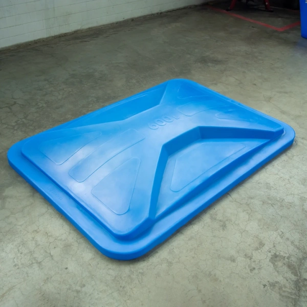 Ванна KN 600л с крышкой синяя